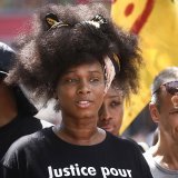 Assa Traore, demi-soeur d'Adama Traore, samedi lors d'une protestation contre les "violences policières" en France.